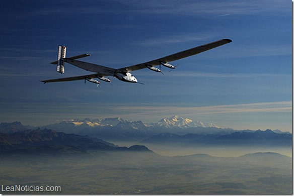 El avión Solar Impulse II bate dos récords mundiales al aterrizar en Hawai