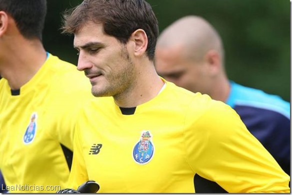 Iker Casillas ya entrena con el Porto