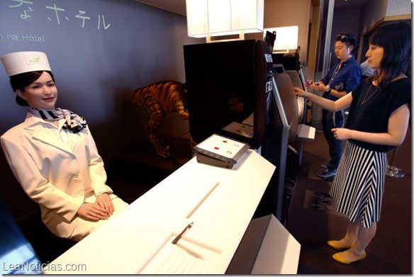 Inauguran en Japón un hotel atendido enteramente por robots