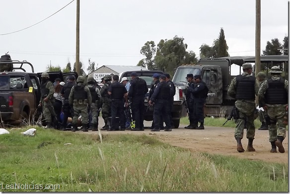 Mueren seis personas tras ataque a helicóptero militar en México