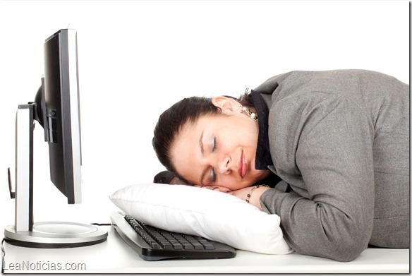 Tips para combatir el sueño en la oficina