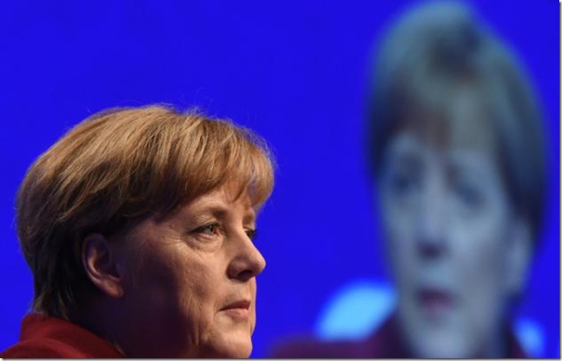 La crisis de los refugiados desestabiliza a Merkel tras diez años en el poder