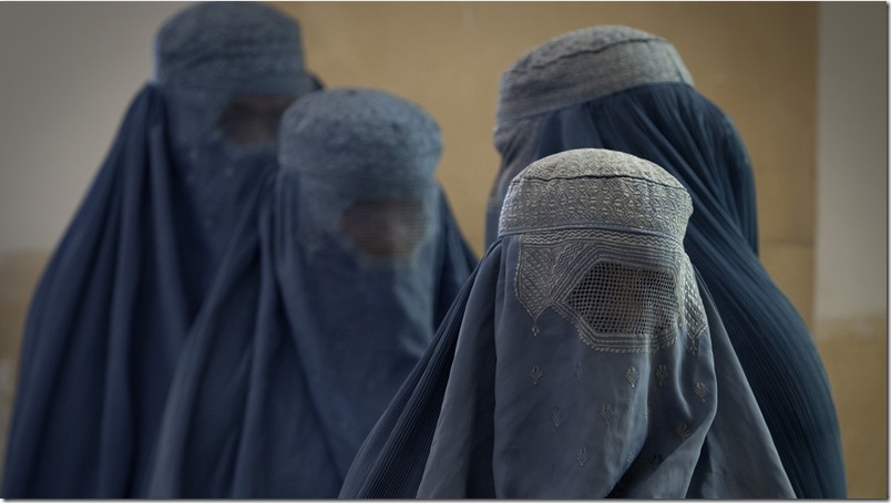 Se abre la puerta a la prohibición del burka en España por razones de seguridad