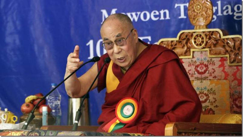 El Dalai Lama, sobre los atentados de París: “Esto no se soluciona rezando”
