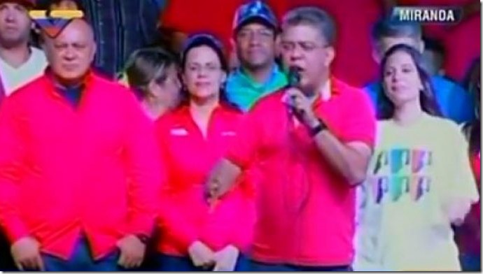 Elías Jaua afirma que Capriles «Es un vulgar compravotos»