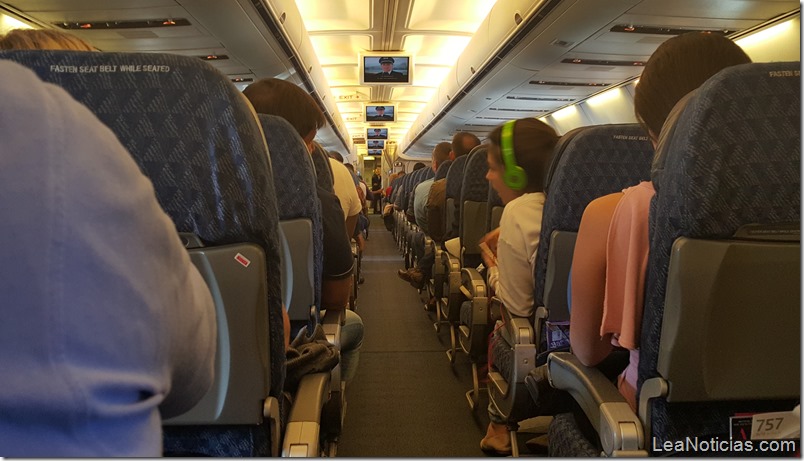 Los diez secretos que no deberías saber cuando subes a un avión (no los leas)
