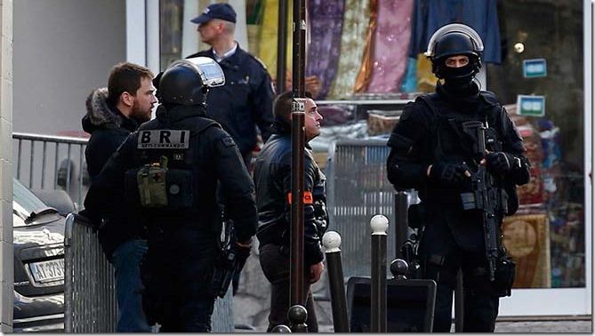 Detienen a hombre que amenazó con detonar bomba en Inglaterra