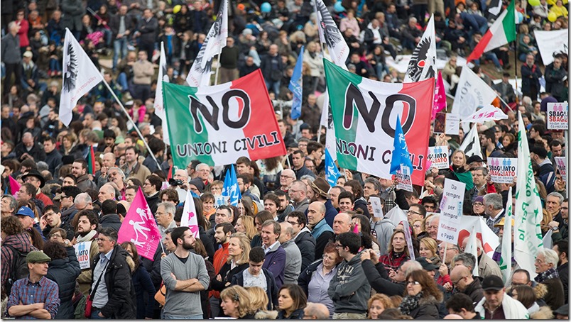 Miles protestan en Italia contra el matrimonio homosexual