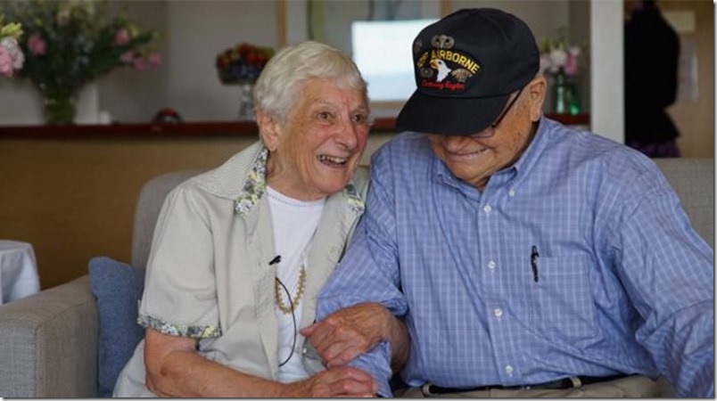 Esperaron 70 años para poder reencontrarse y estar juntos (foto)