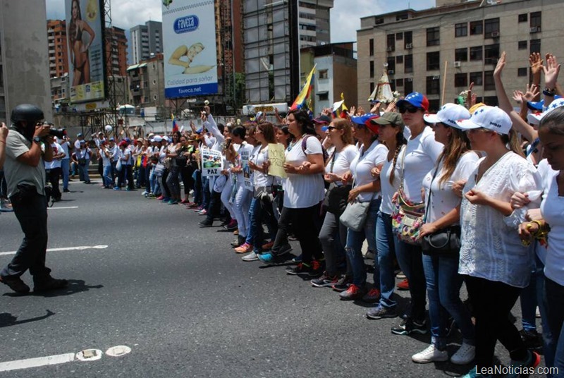 Autopista FF mujeres 06 may 20178