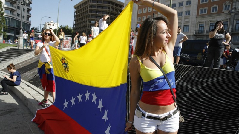 Venezolanos buscan asilo en una España cada vez más reacia a recibirlos