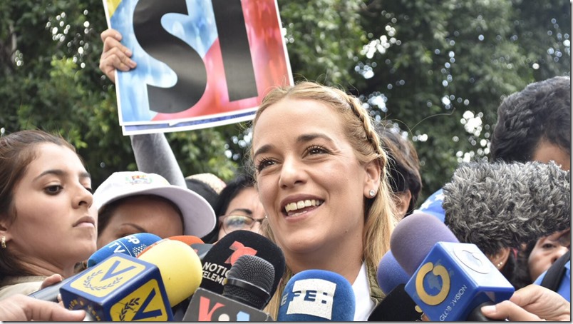 Lilian Tintori: Mi respuesta a la consulta popular es sí a la libertad