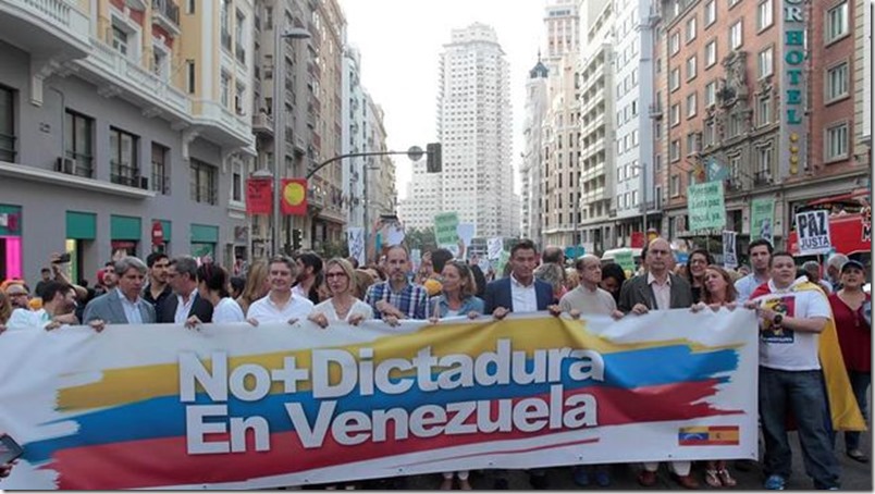 Venezolanos marchan en Madrid pidiendo elecciones y libertad para presos políticos