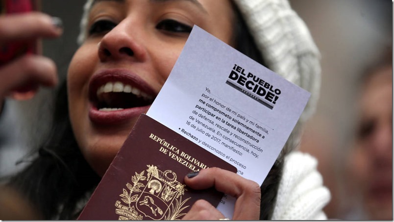 Venezolanos en el exterior deben recurrir a la ilegalidad para renovar sus pasaportes