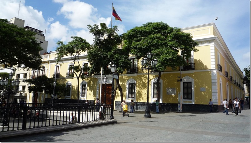 La-Casa-Amarilla-de-Caracas