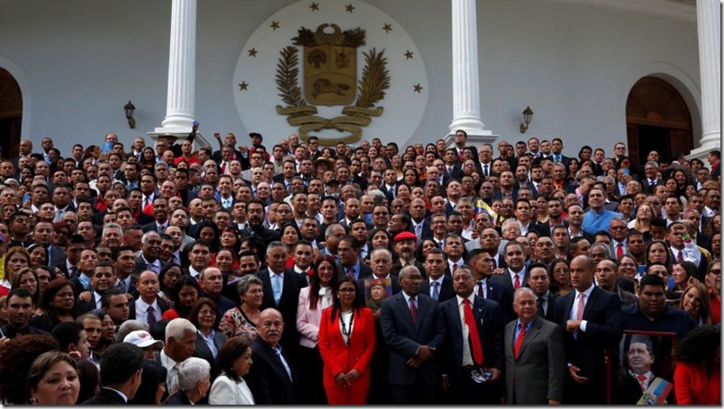Editorial de El País: Estalinismo en Venezuela