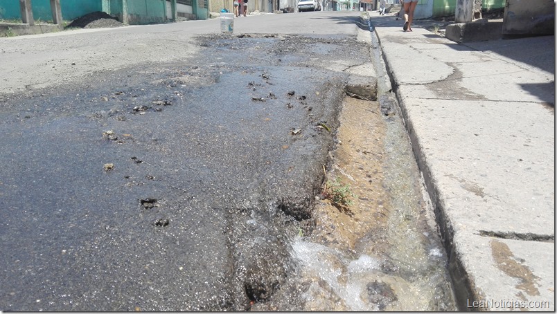 Luis Barrios: En Las Charas de Puerto La Cruz se desperdician 15 mil litros de agua diarios