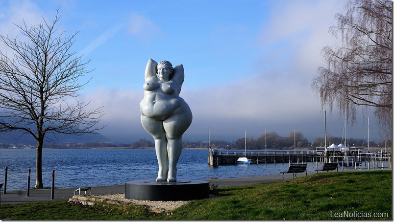 mujer-obesa-lago-constanza