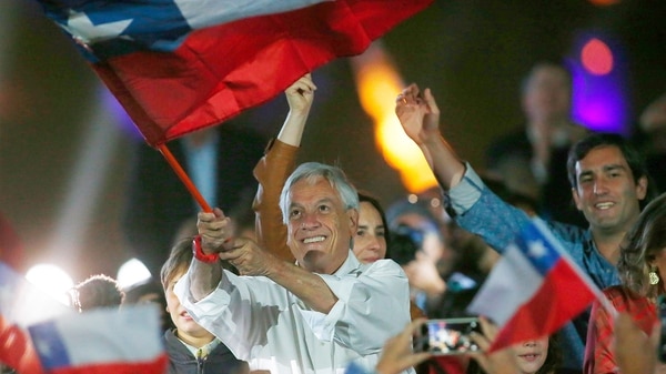 Candidatos chilenos cerraron sus campañas de cara a las elecciones del domingo