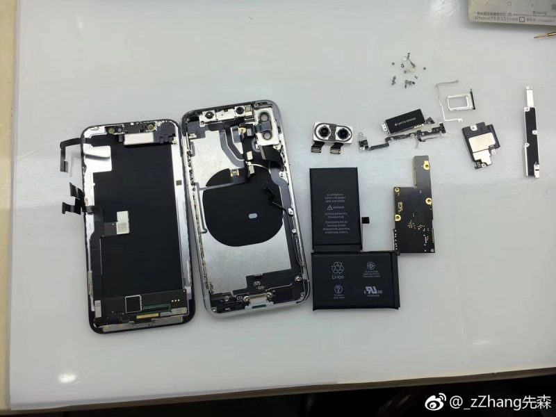 El desarme del iPhone X revela que tiene dos baterías incorporadas en su interior
