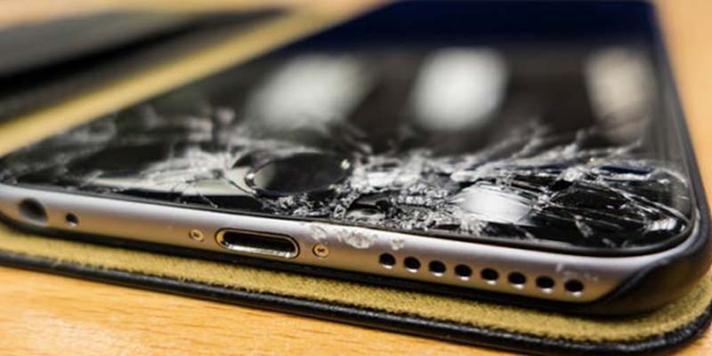 Imágenes de los primeros iPhone X rotos inundan la Red