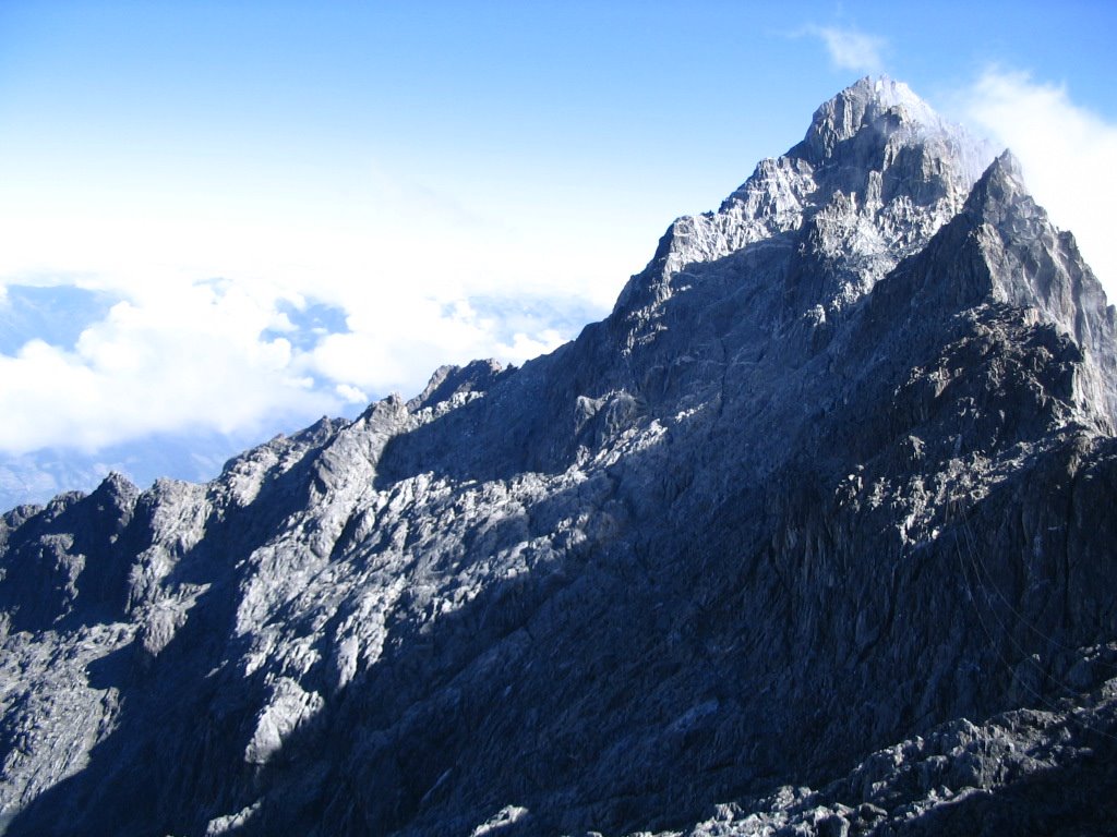 Mueren dos montañistas escalando la cara norte del pico Bolívar de Mérida