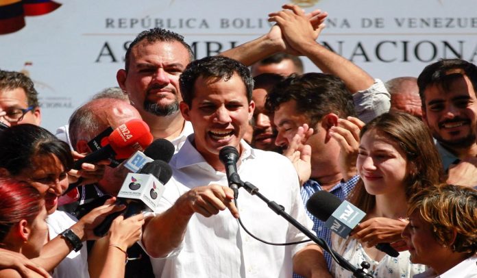 Juan Guaidó: Exijo respeto a la vida de los funcionarios que me detuvieron