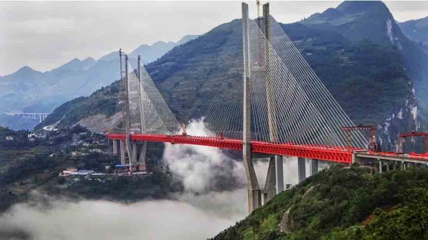 Elaboración del puente más alto del mundo está a punto de culminar