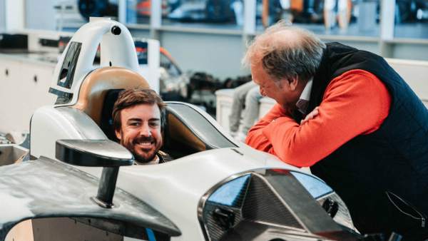 Fernando Alonso rendirá homenaje a McLaren en las 500 Millas de Indianapolis