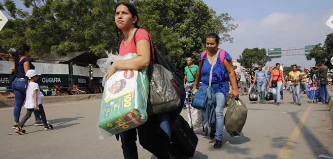 Venezolanos en Cúcuta cuentan las horas para la llegada de ayuda humanitaria