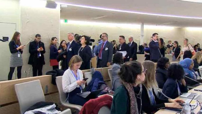 Unos 60 países en la ONU abandonaron la sala cuando intervenía Arreaza