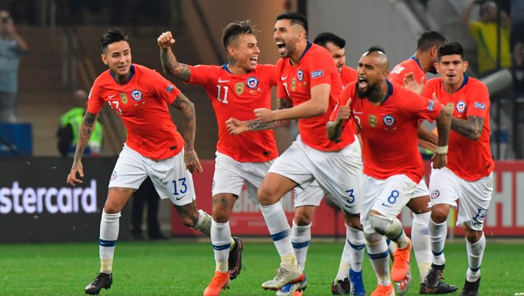 Chile se mete en semifinales al eliminar a la favorita Colombia