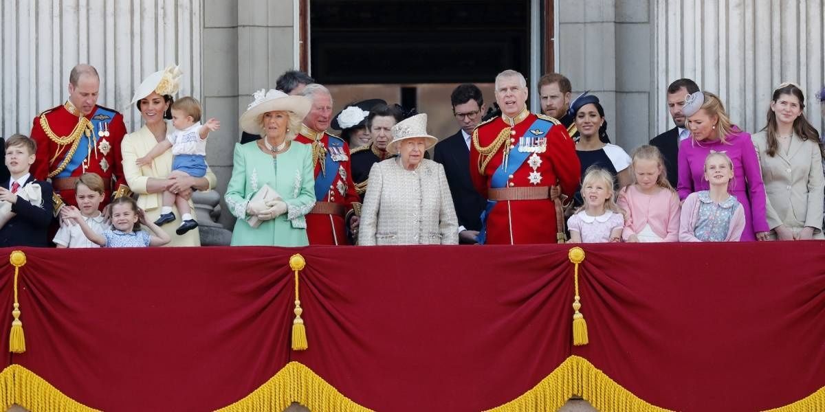 Celebración real: La reina Isabel II desfila en su cumpleaños oficial (FOTOS)