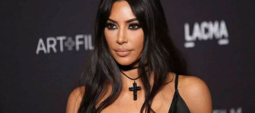 Kim Kardashian posó nuevamente en bikini y no dejó nada para la imaginación