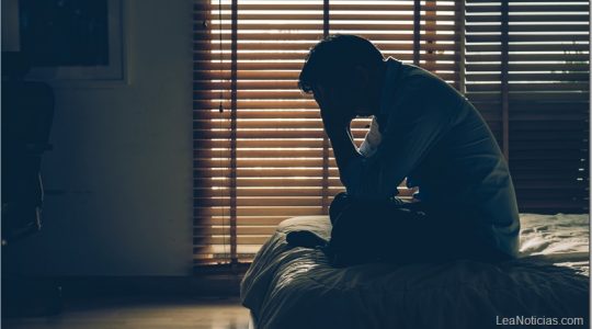OMS: Confinamiento podría aumentar depresión y suicidios