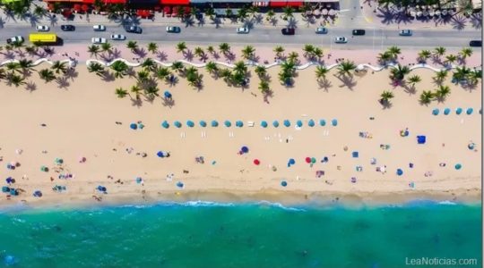 Reabren playas en Florida para actividades “esenciales” a pesar de casi 25.000 casos de coronavirus