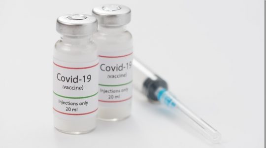 Residentes en Canarias sin tarjeta sanitaria podrán vacunarse contra la Covid-19
