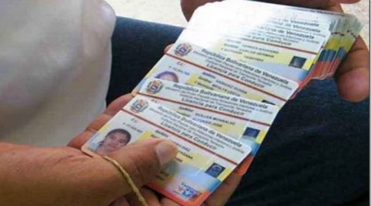 La Policía investiga cientos de licencias venezolanas falsas en España, canjeadas o por canjear