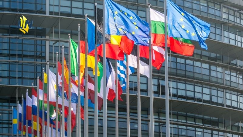 La Unión Europea reduce requisitos para la residencia de trabajadores altamente cualificados