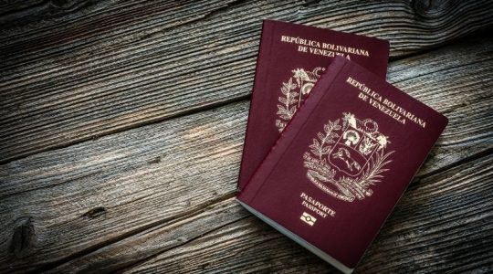 Saime comprará máquinas para imprimir 25 mil pasaportes diarios