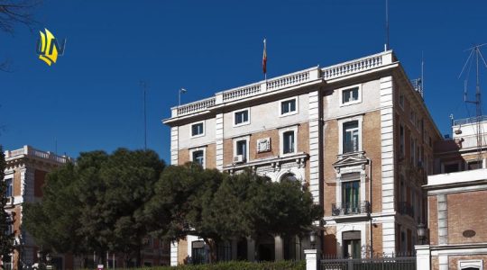 España lanza plan de choque para agilizar trámites de extranjería
