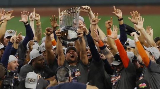 Valdez, Yordan brillan para ayudar a Astros a conquistar la Serie Mundial