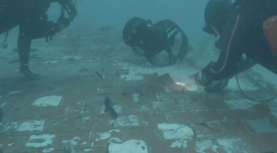 Hallan restos del transbordador Challenger 37 años después de su explosión
