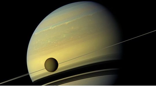 Descubren nubes en la mayor luna de Saturno