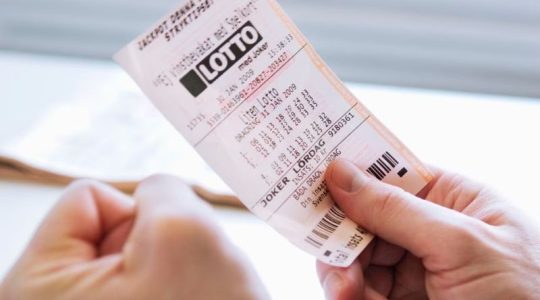 «Dime que no estoy loco»: Hombre gana dos veces la lotería en lo que va del año